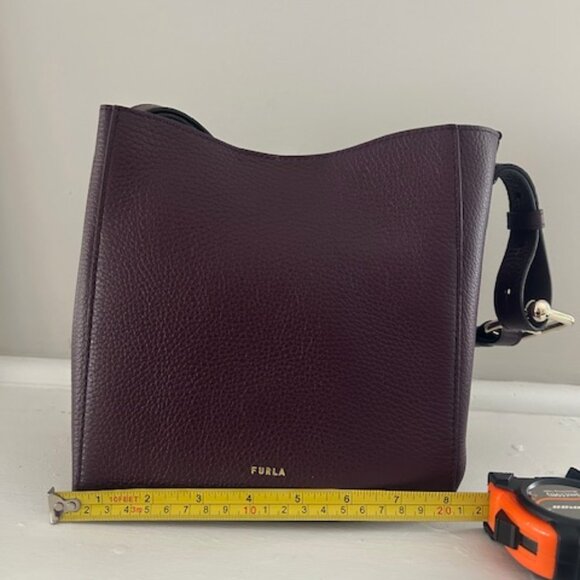 Furla Nuvola Bucket Bag - Picture 11 of 14